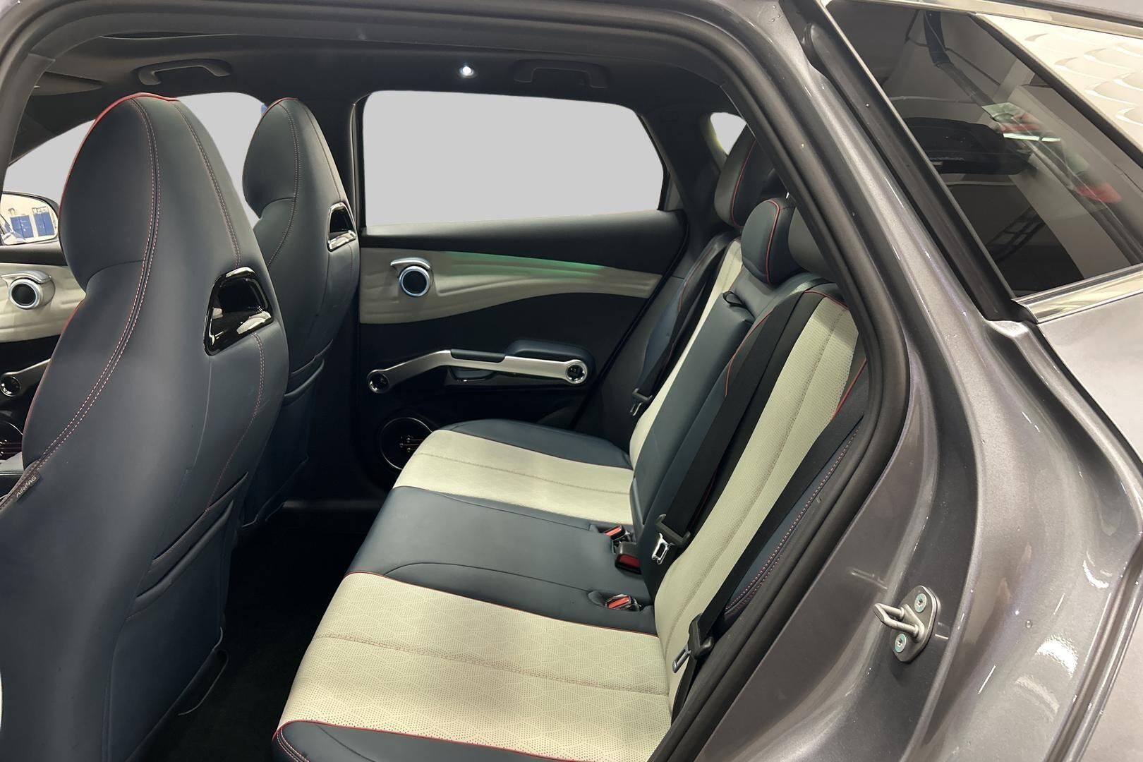 BYD Atto 3 iso kuva 9