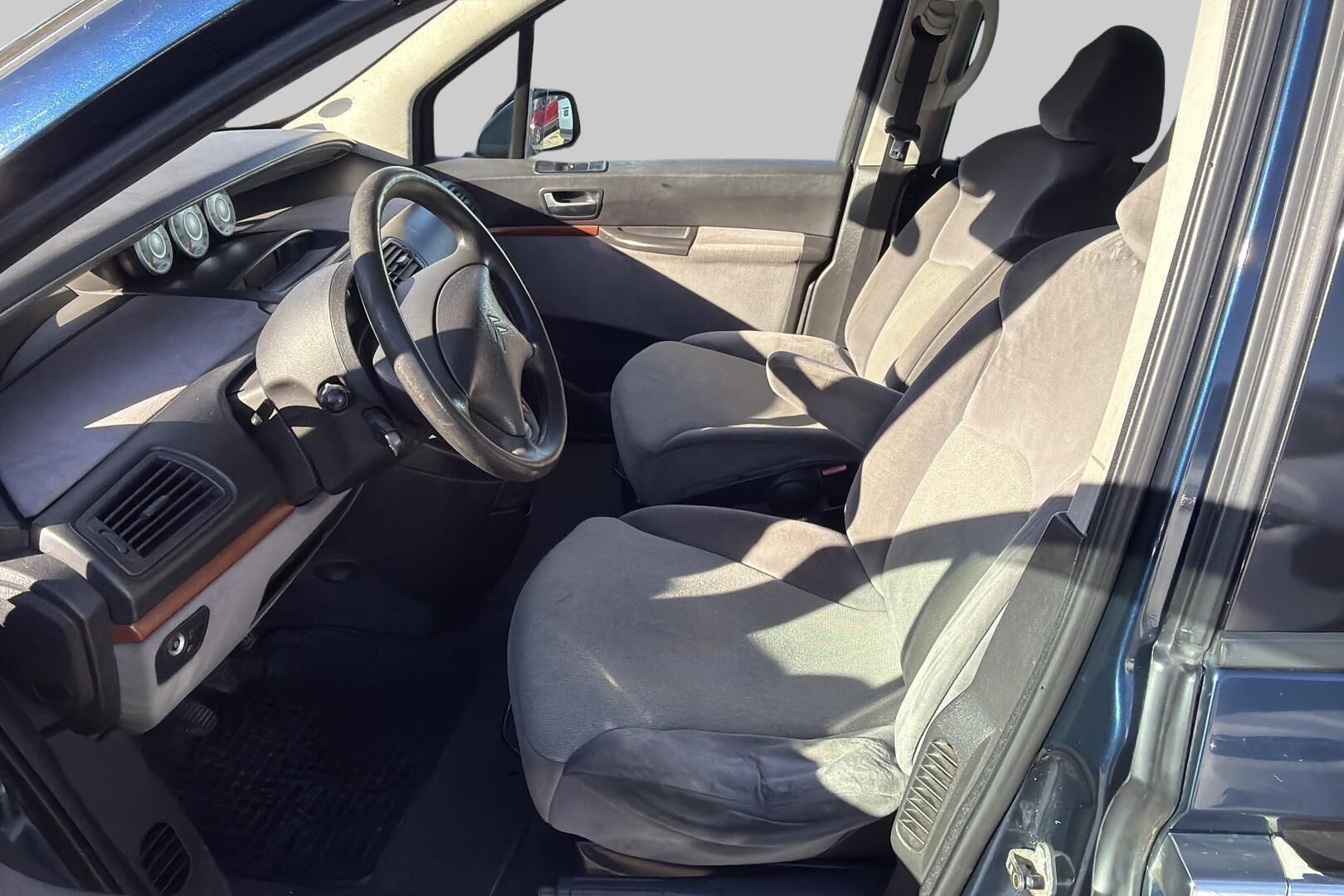 Citroen C8 iso kuva 17