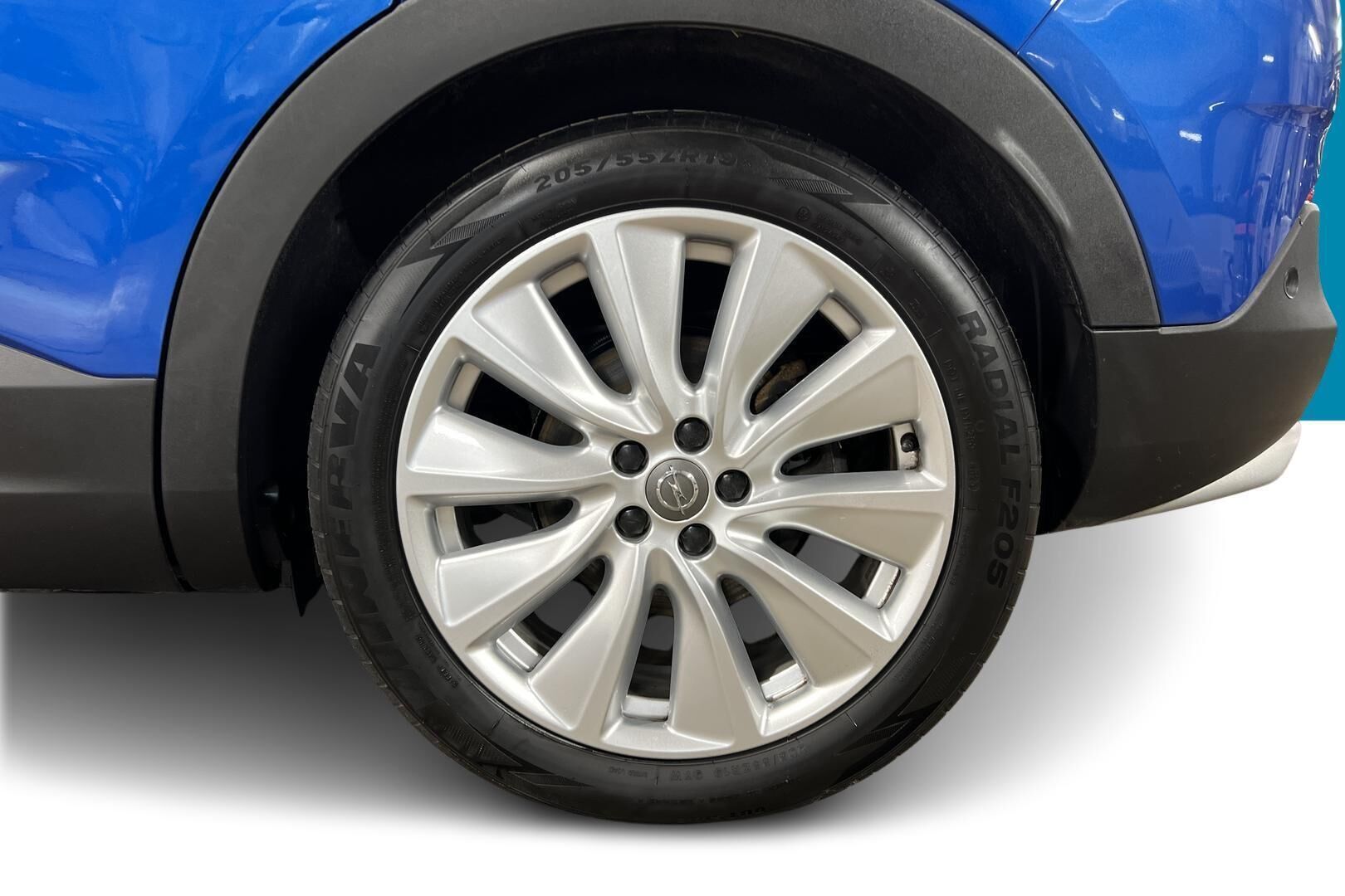 Opel Grandland iso kuva 13