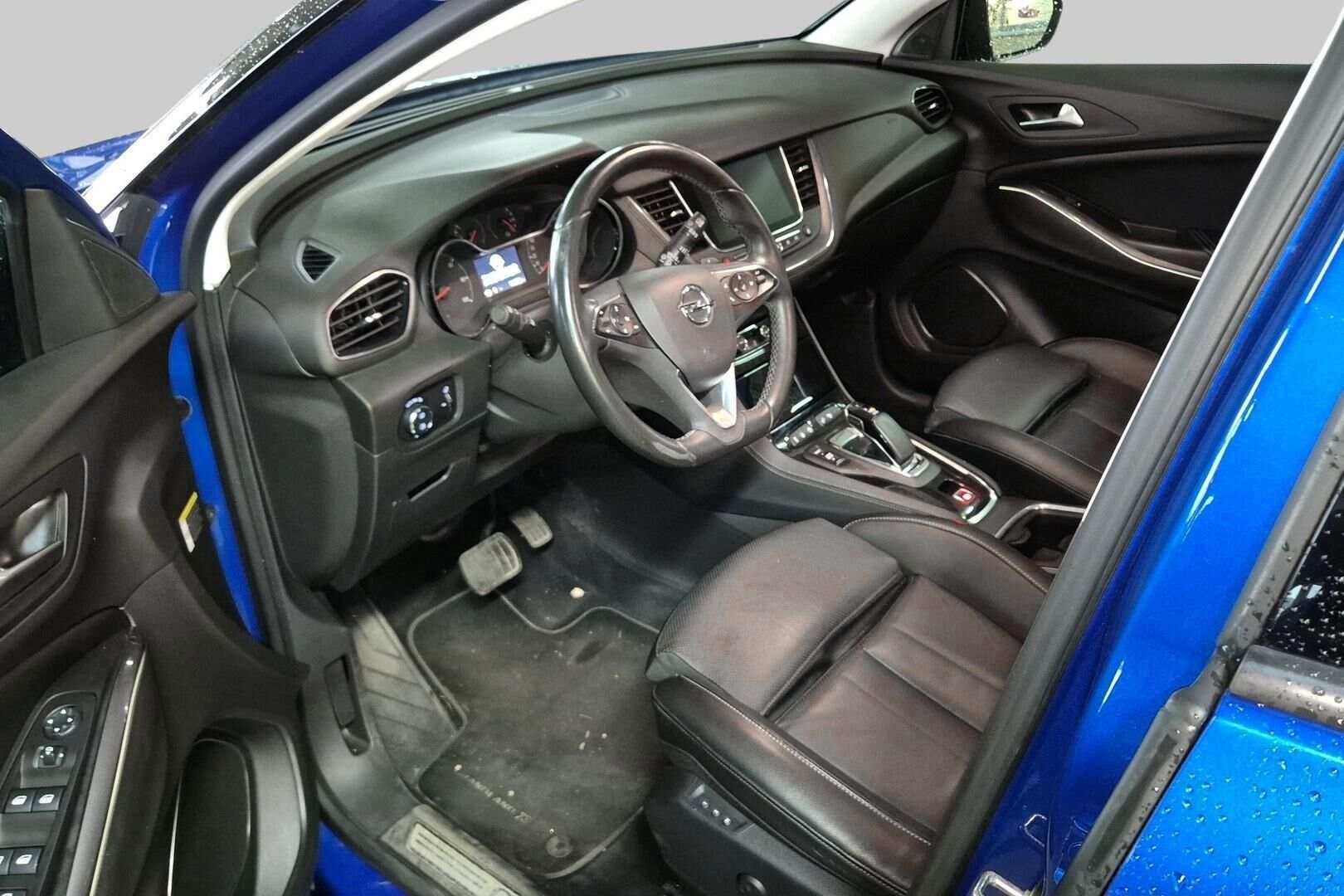 Opel Grandland iso kuva 1
