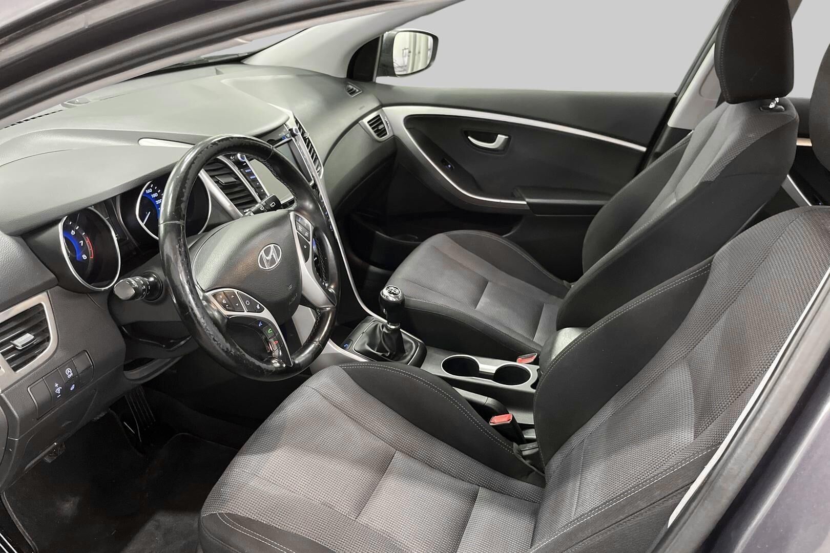 Hyundai i30 Wagon iso kuva 9