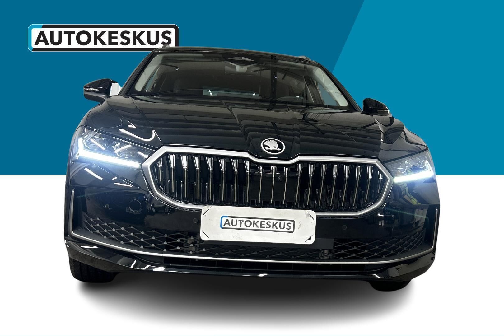 Skoda Superb iso kuva 1