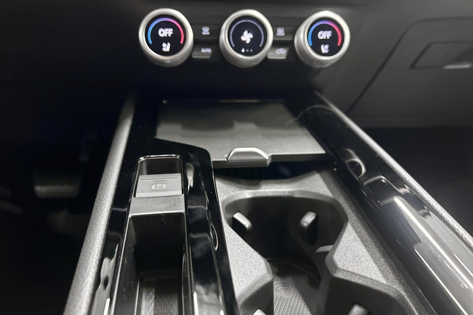 Skoda Superb iso kuva 18