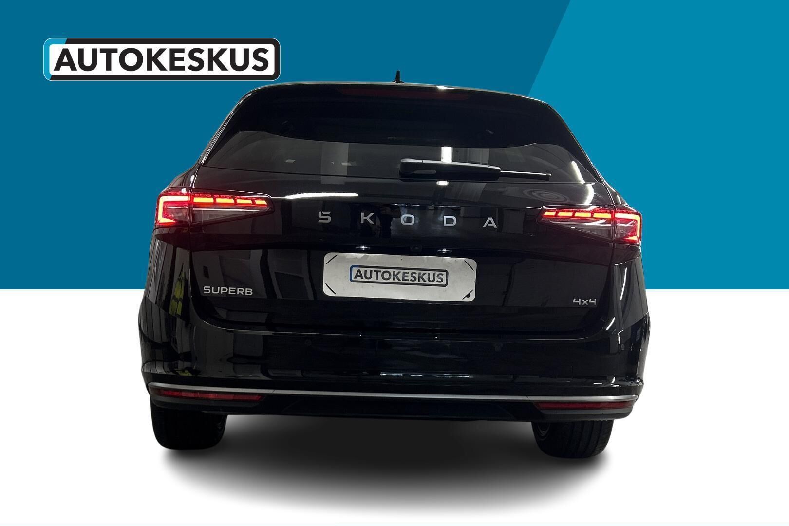 Skoda Superb iso kuva 5