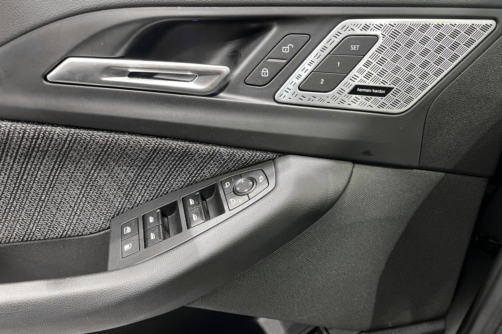 BMW 2-SARJA iso kuva 24