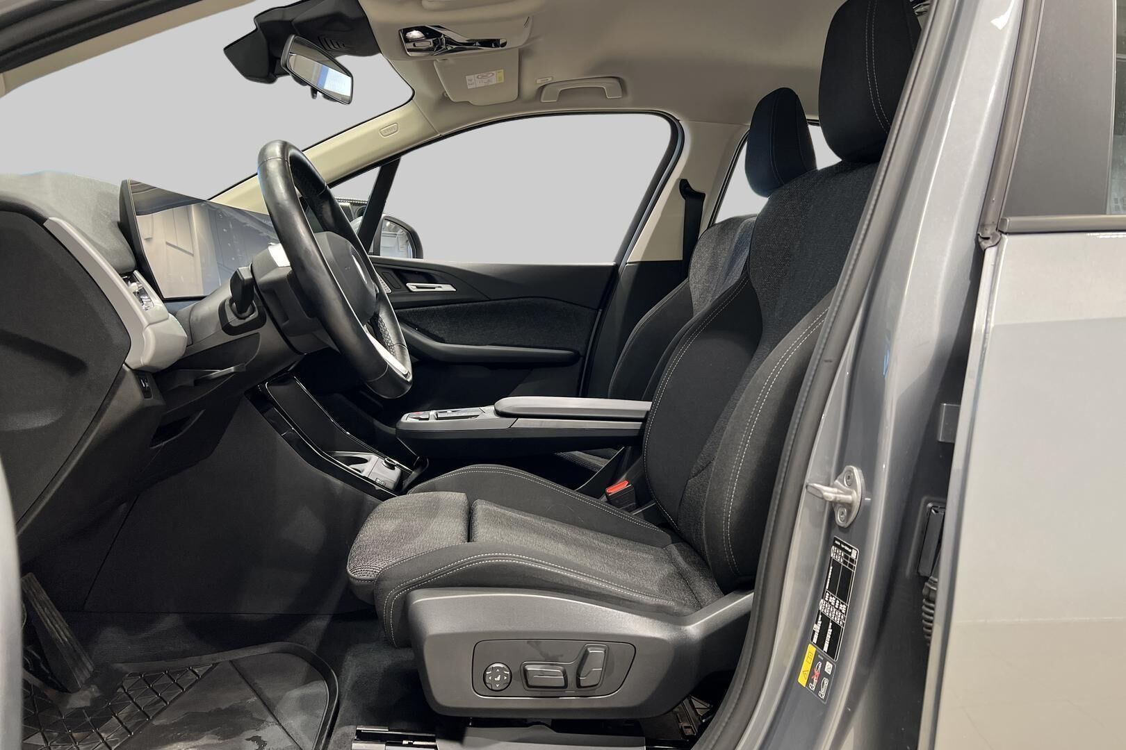 BMW 2-SARJA iso kuva 6