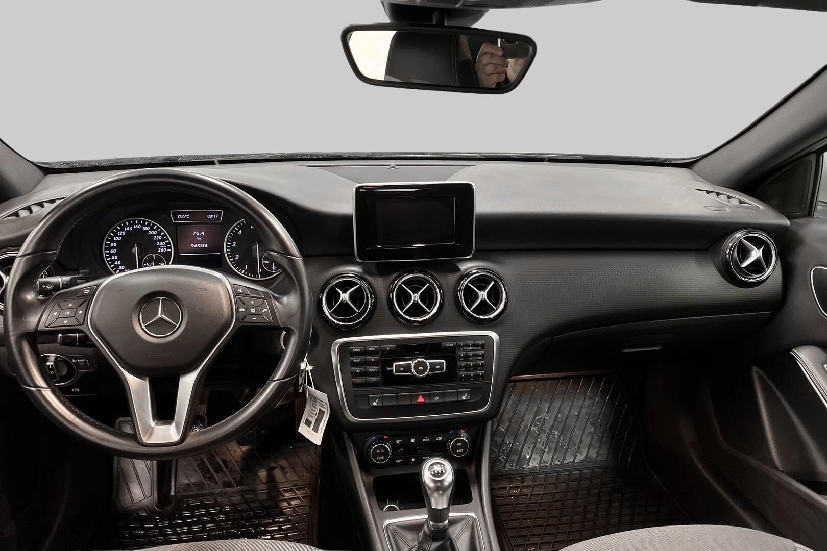 Mercedes-Benz A iso kuva 11