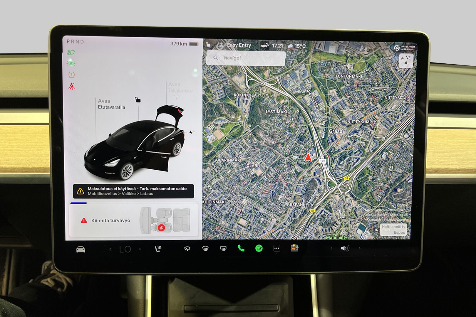 Tesla Model 3 iso kuva 21