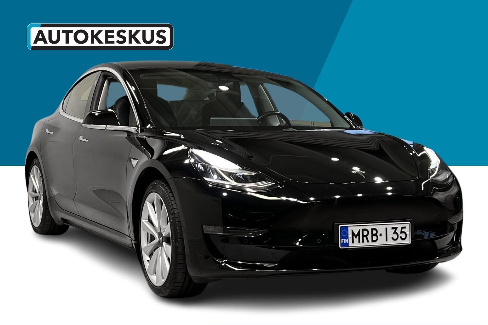 Tesla Model 3 iso kuva 4