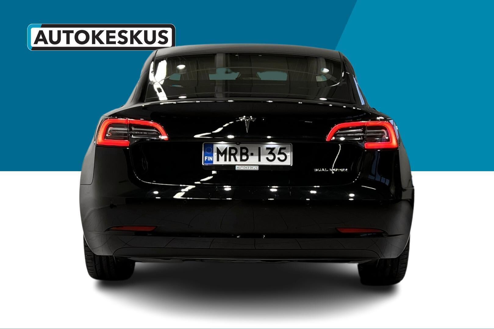 Tesla Model 3 iso kuva 7