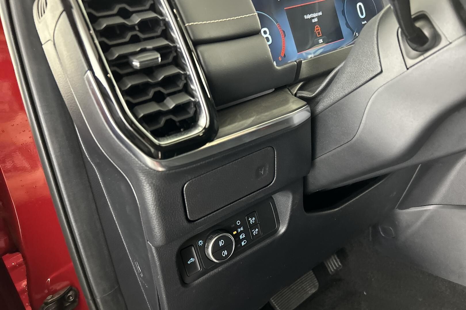 Ford Ranger iso kuva 21