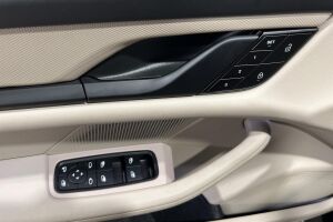 Porsche Taycan esikatselu 16