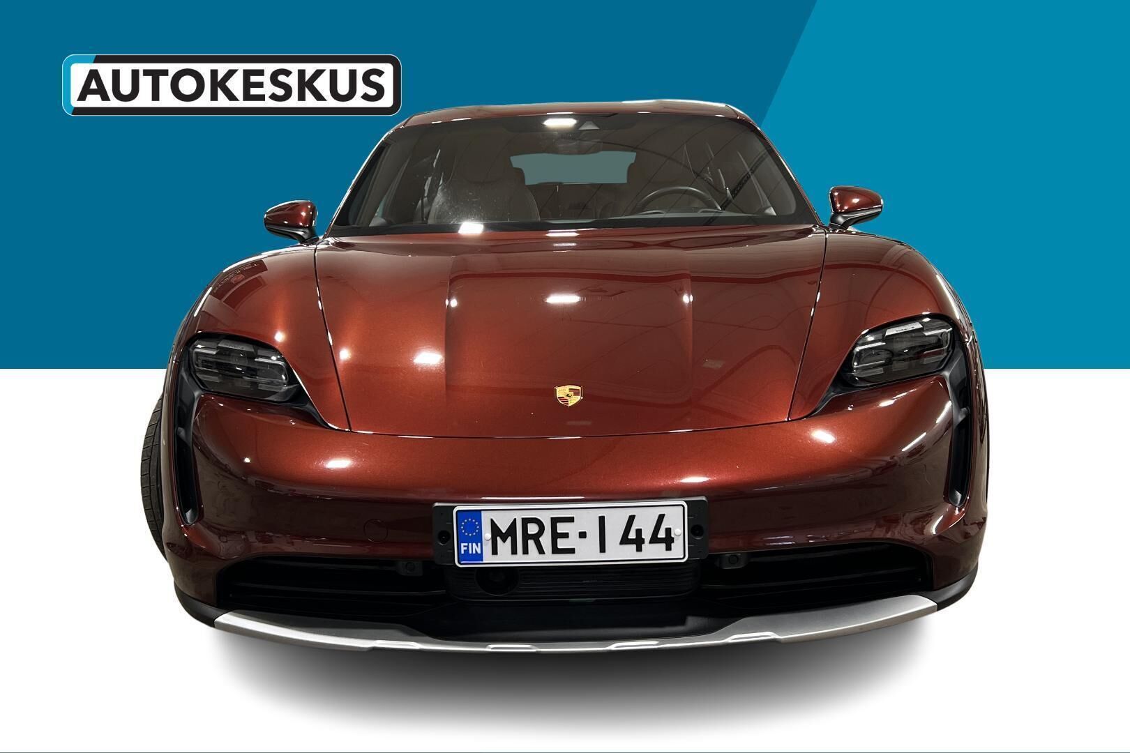 Porsche Taycan iso kuva 2