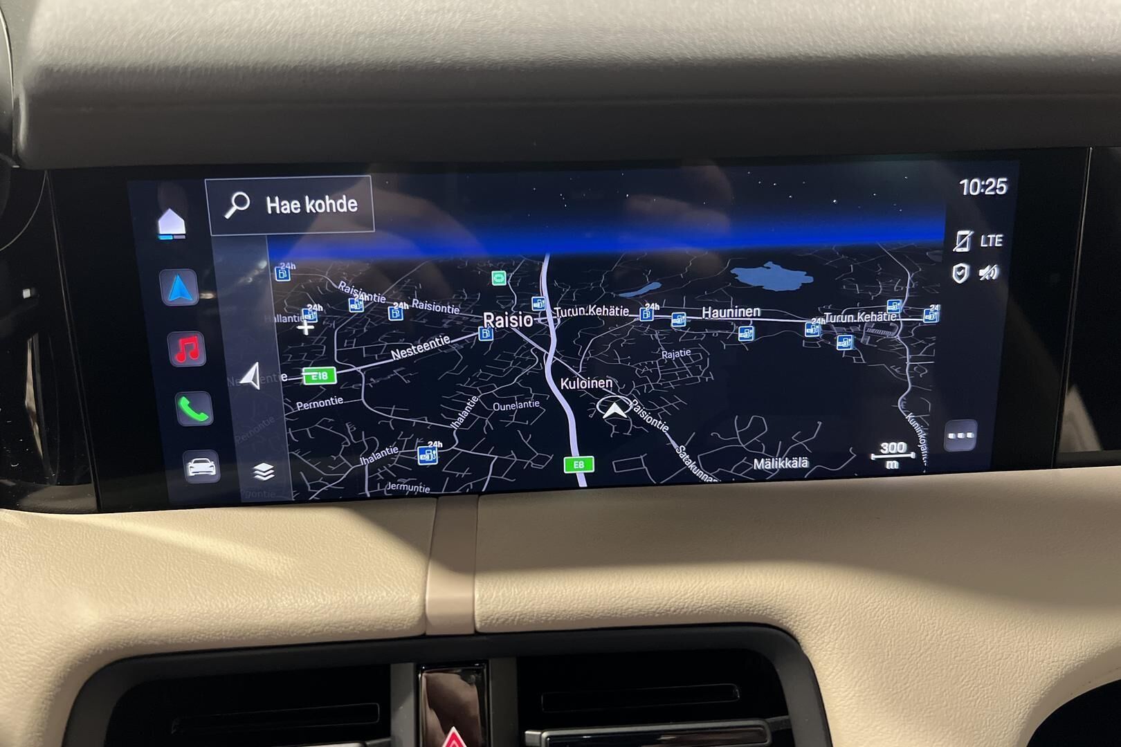 Porsche Taycan iso kuva 21