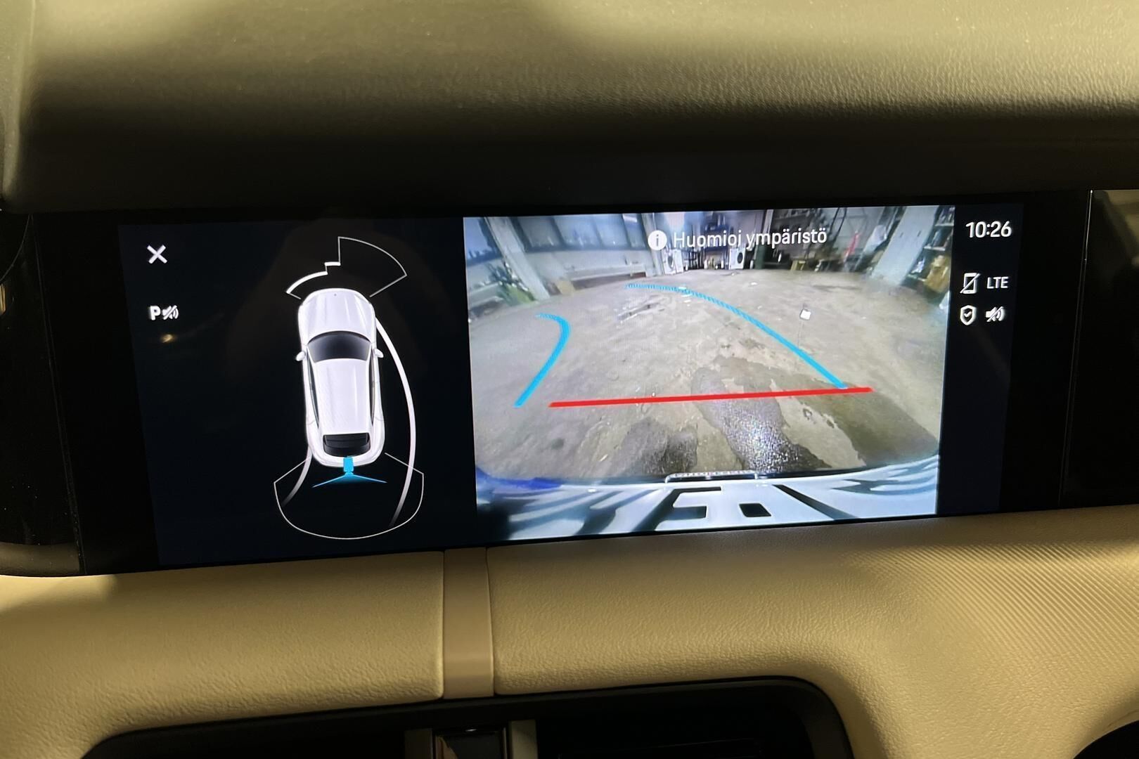 Porsche Taycan iso kuva 23