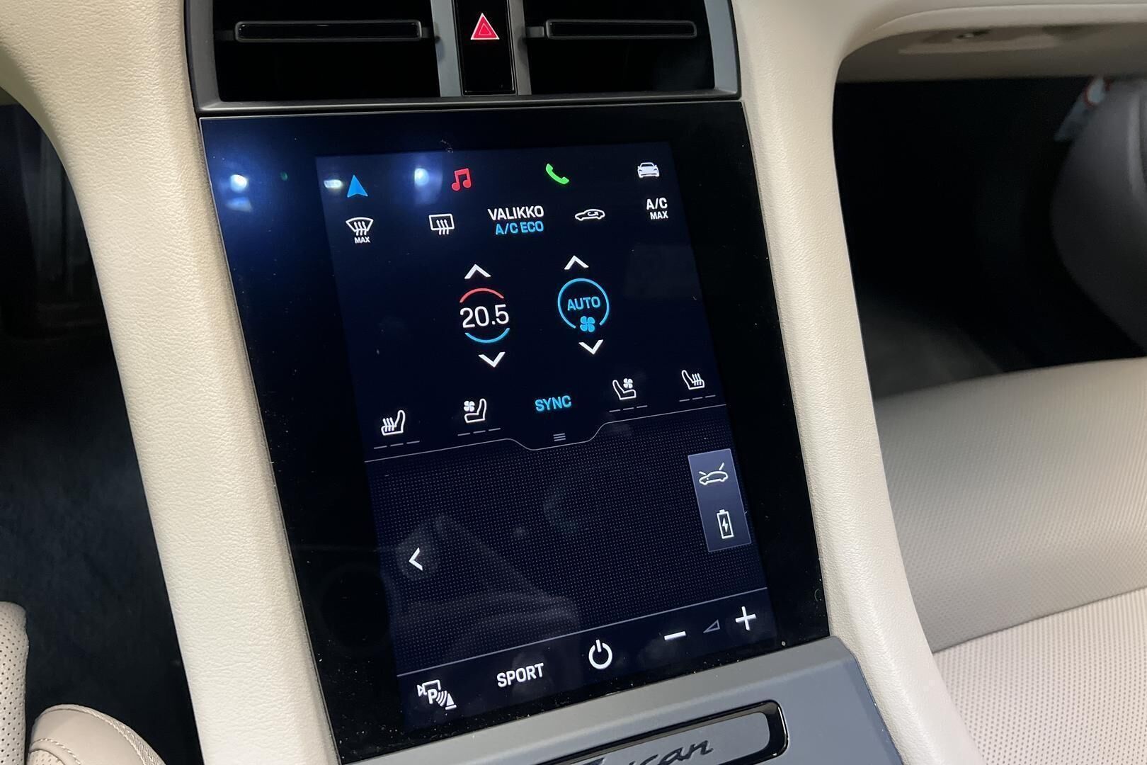 Porsche Taycan iso kuva 26