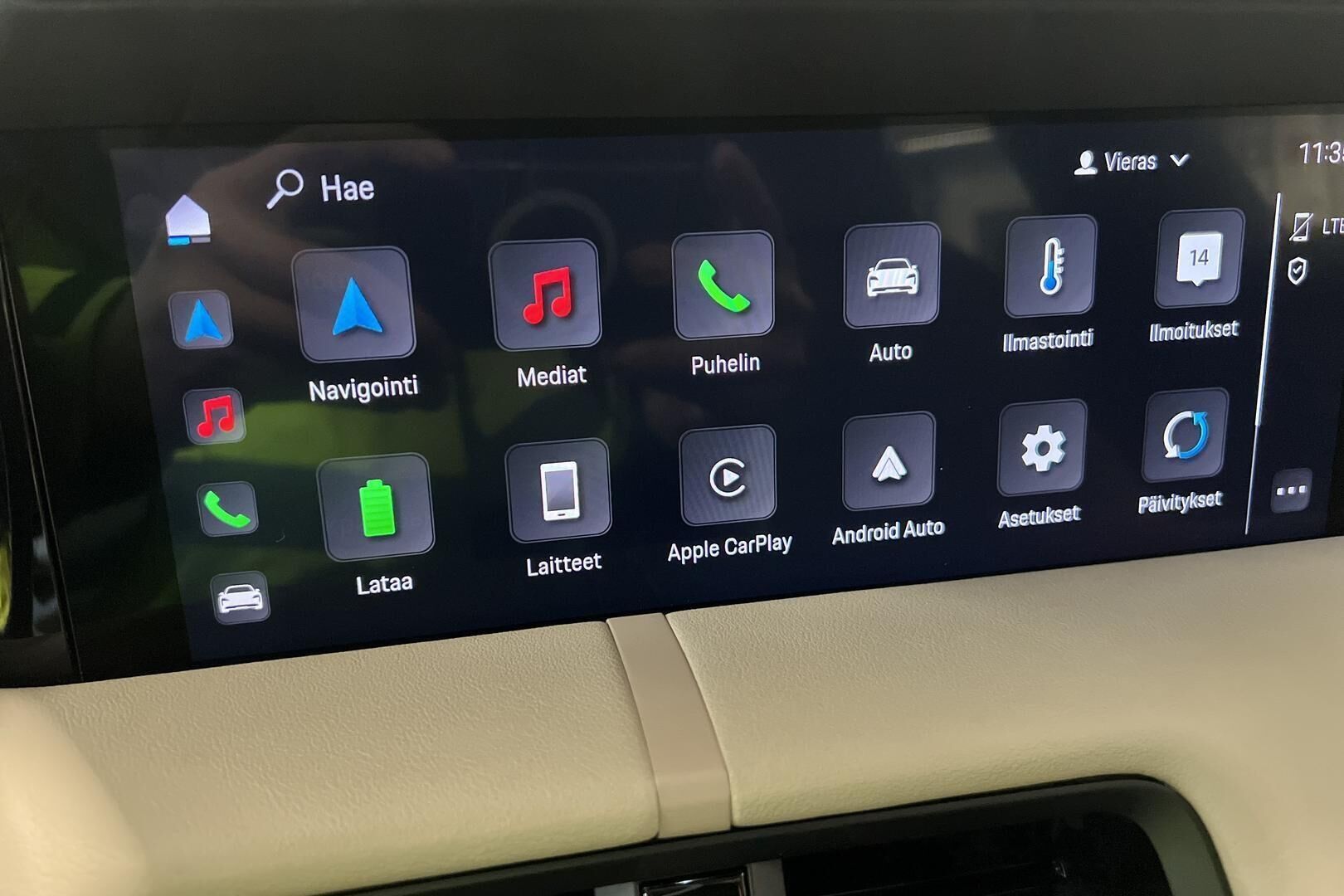 Porsche Taycan iso kuva 11