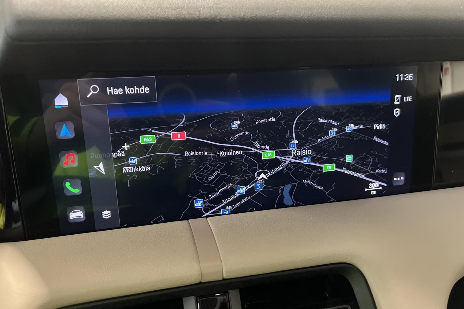 Porsche Taycan iso kuva 12