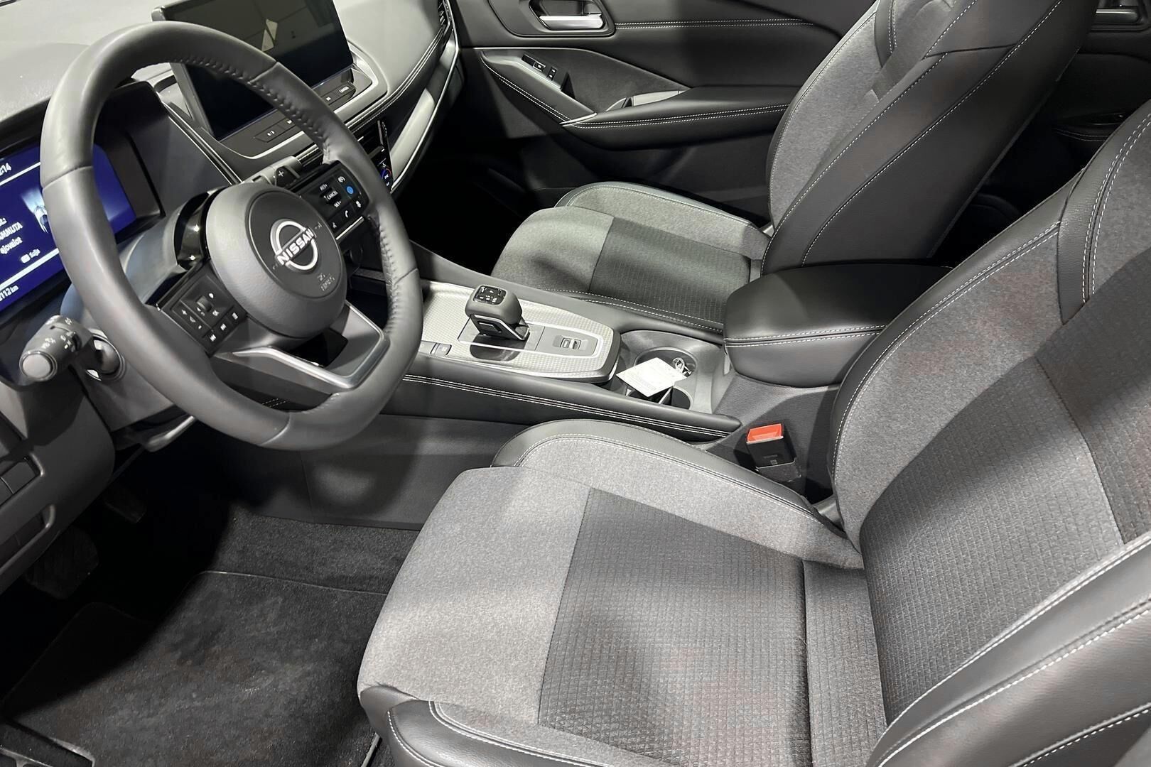 Nissan Qashqai iso kuva 7