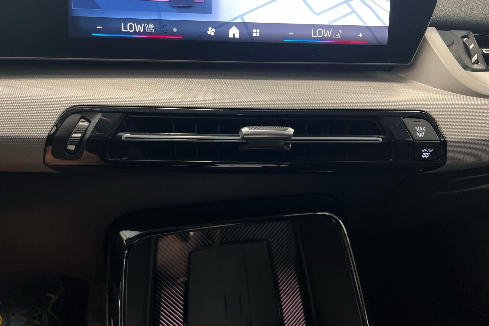 BMW X1 iso kuva 13