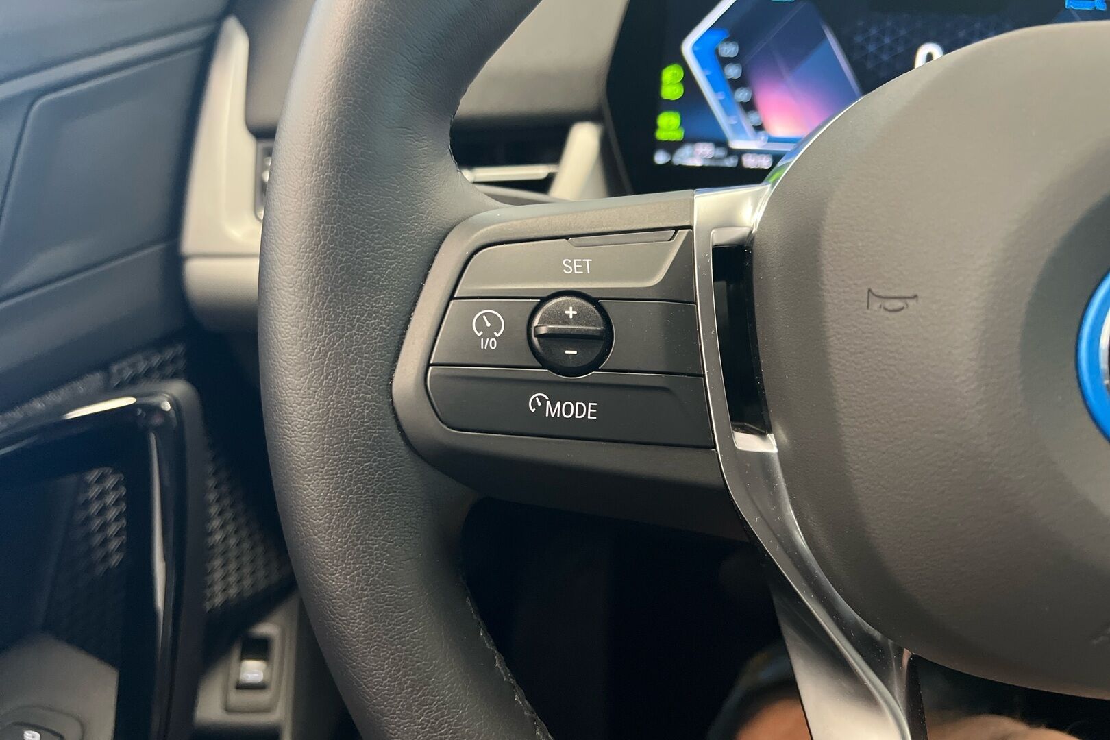 BMW X1 iso kuva 16