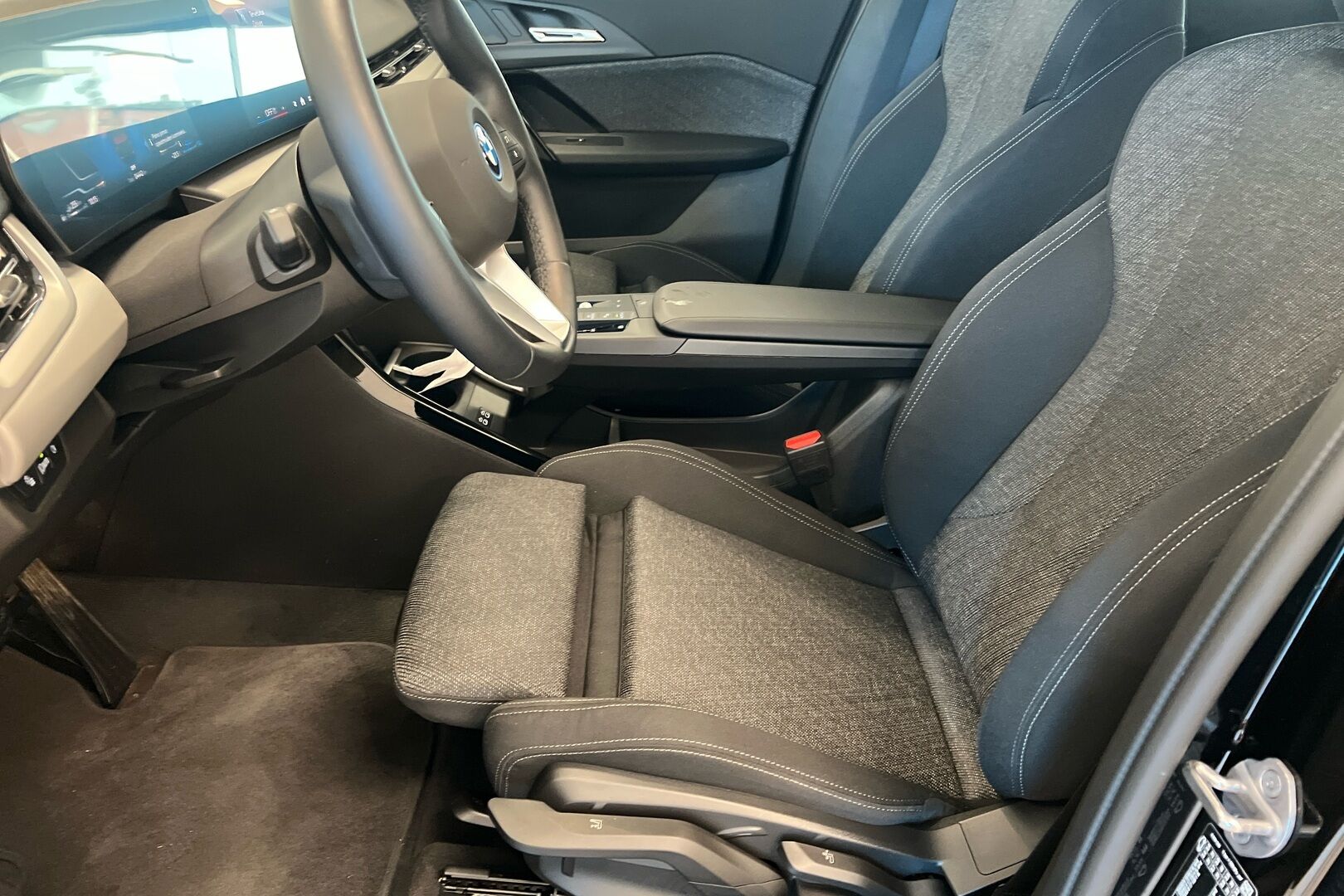 BMW X1 iso kuva 7