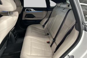 BMW i4 esikatselu 10