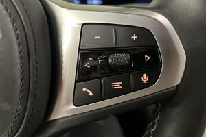 BMW i4 esikatselu 17