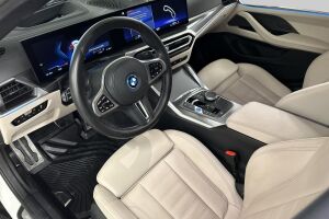 BMW i4 esikatselu 9