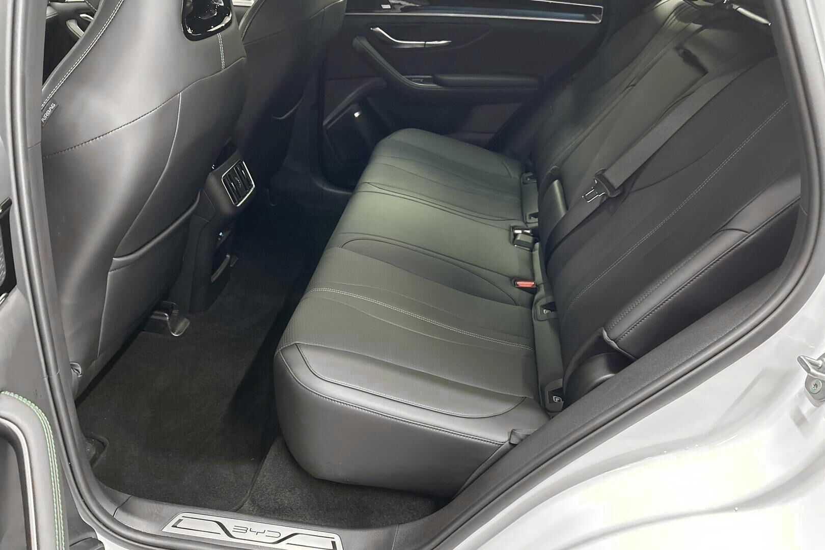 BYD Seal U iso kuva 9