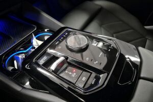 BMW i5 esikatselu 16