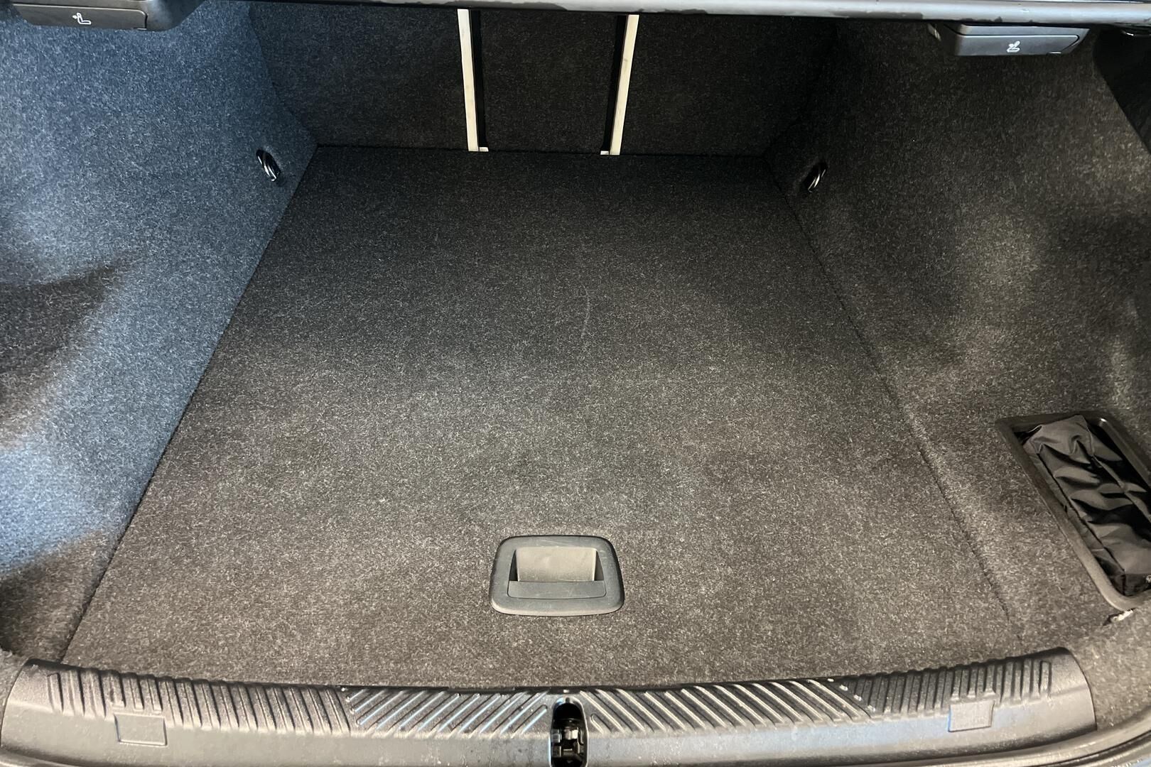 BMW i5 iso kuva 11