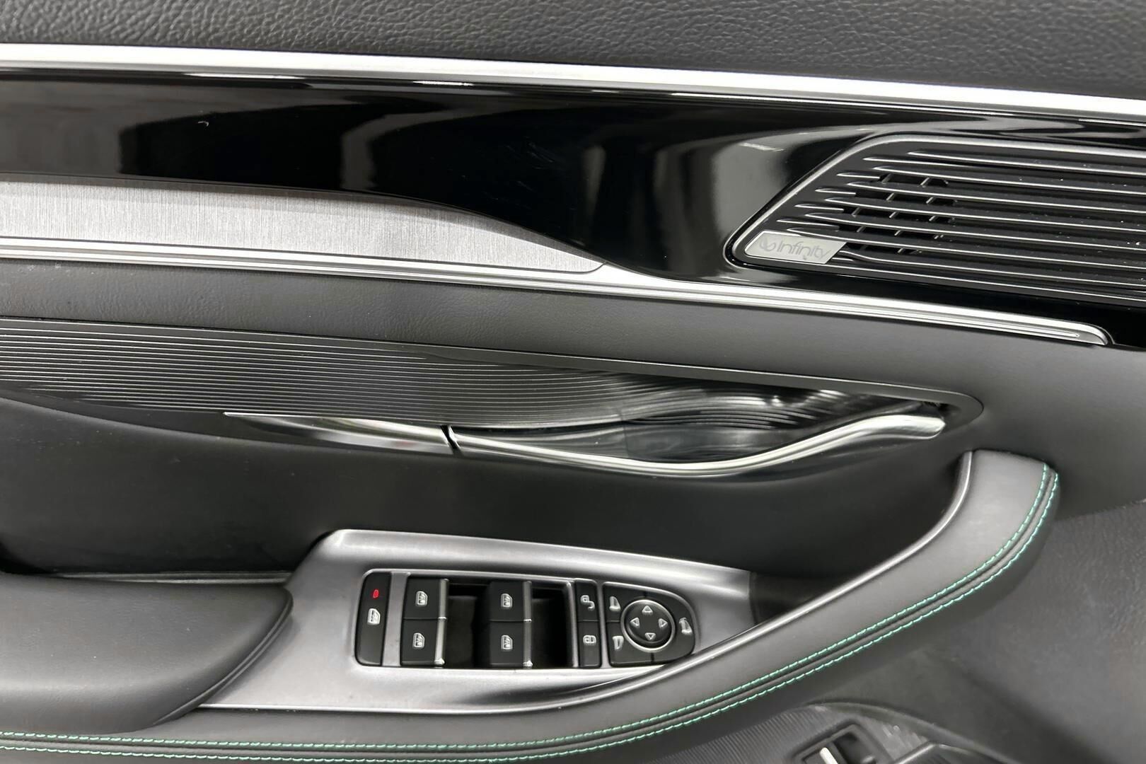 BYD Seal U DM-i iso kuva 20