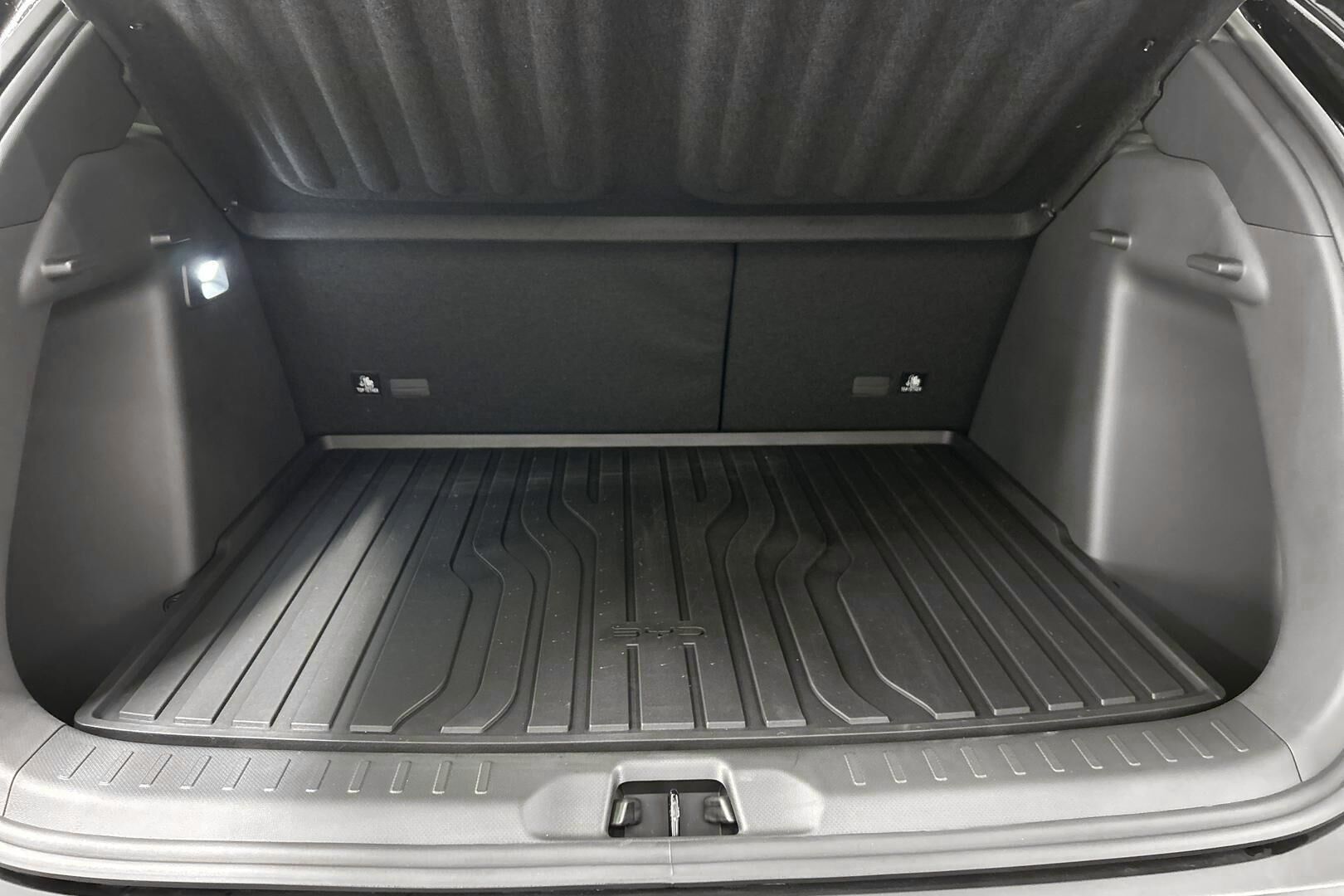 BYD Atto 3 iso kuva 11