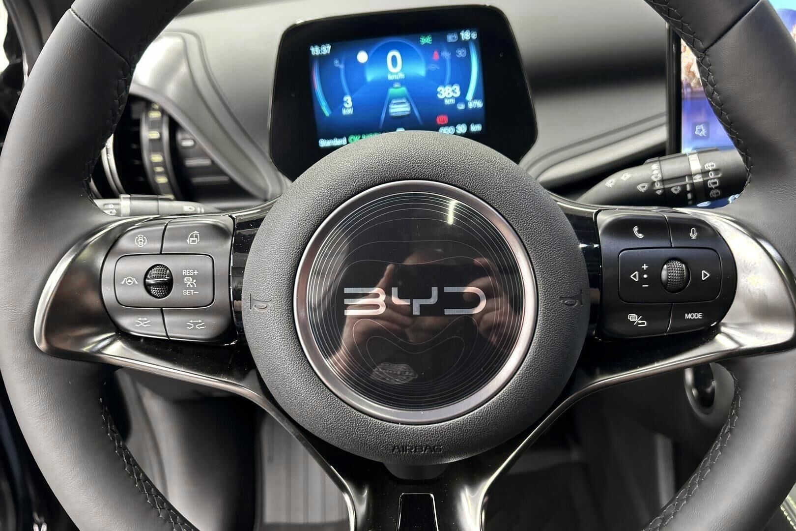 BYD Atto 3 iso kuva 18