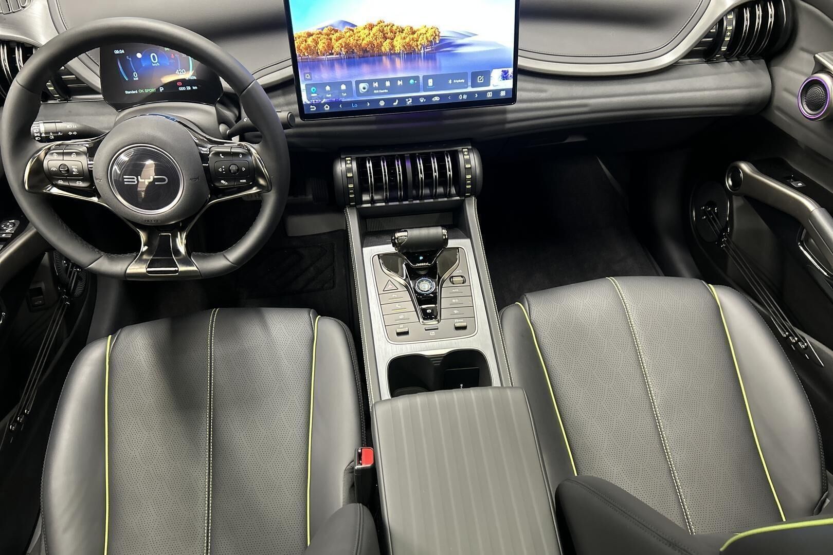 BYD Atto 3 iso kuva 8