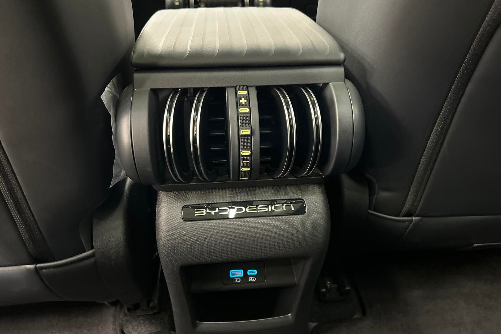 BYD Atto 3 iso kuva 22