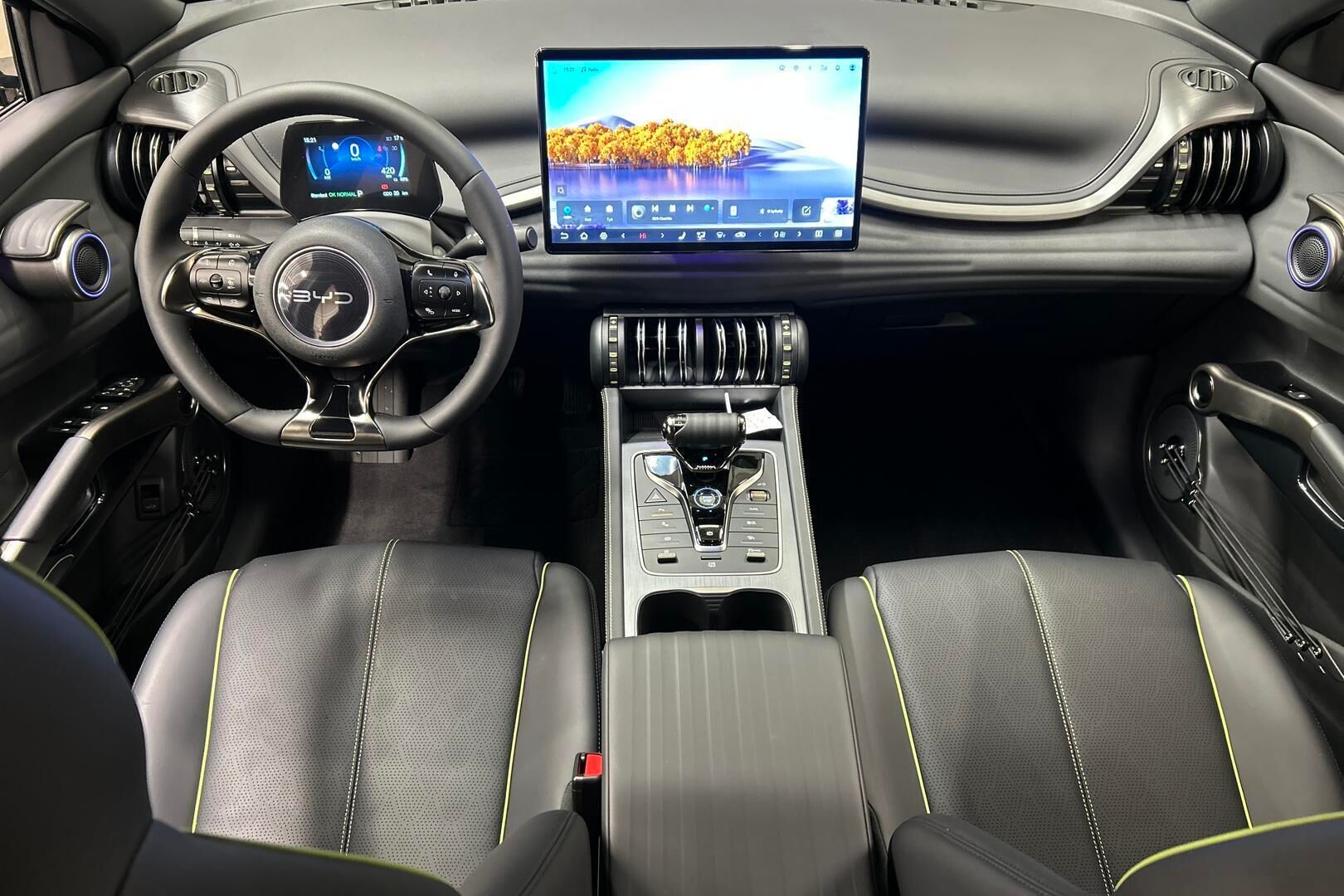 BYD Atto 3 iso kuva 10