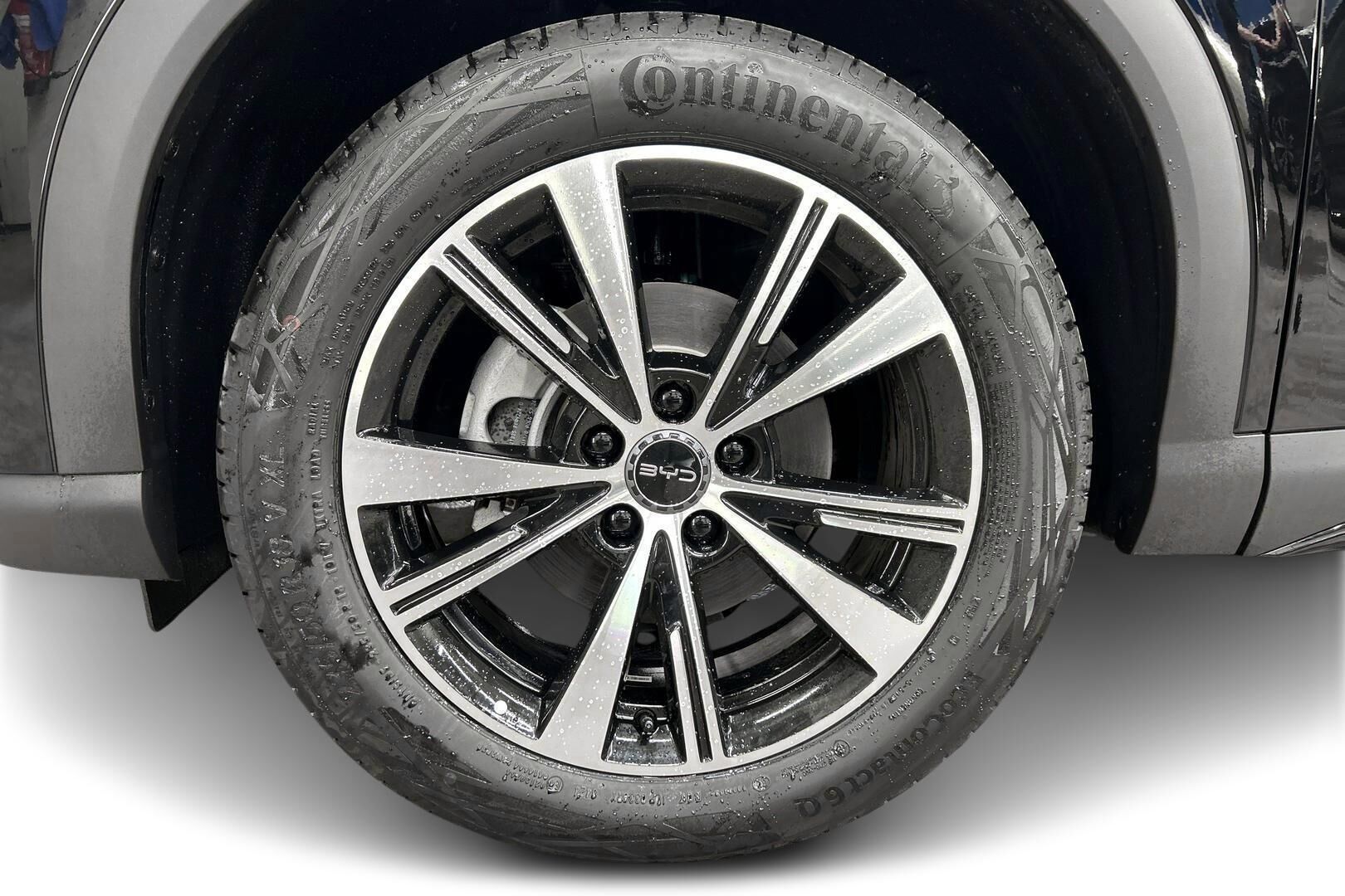 BYD Atto 3 iso kuva 12