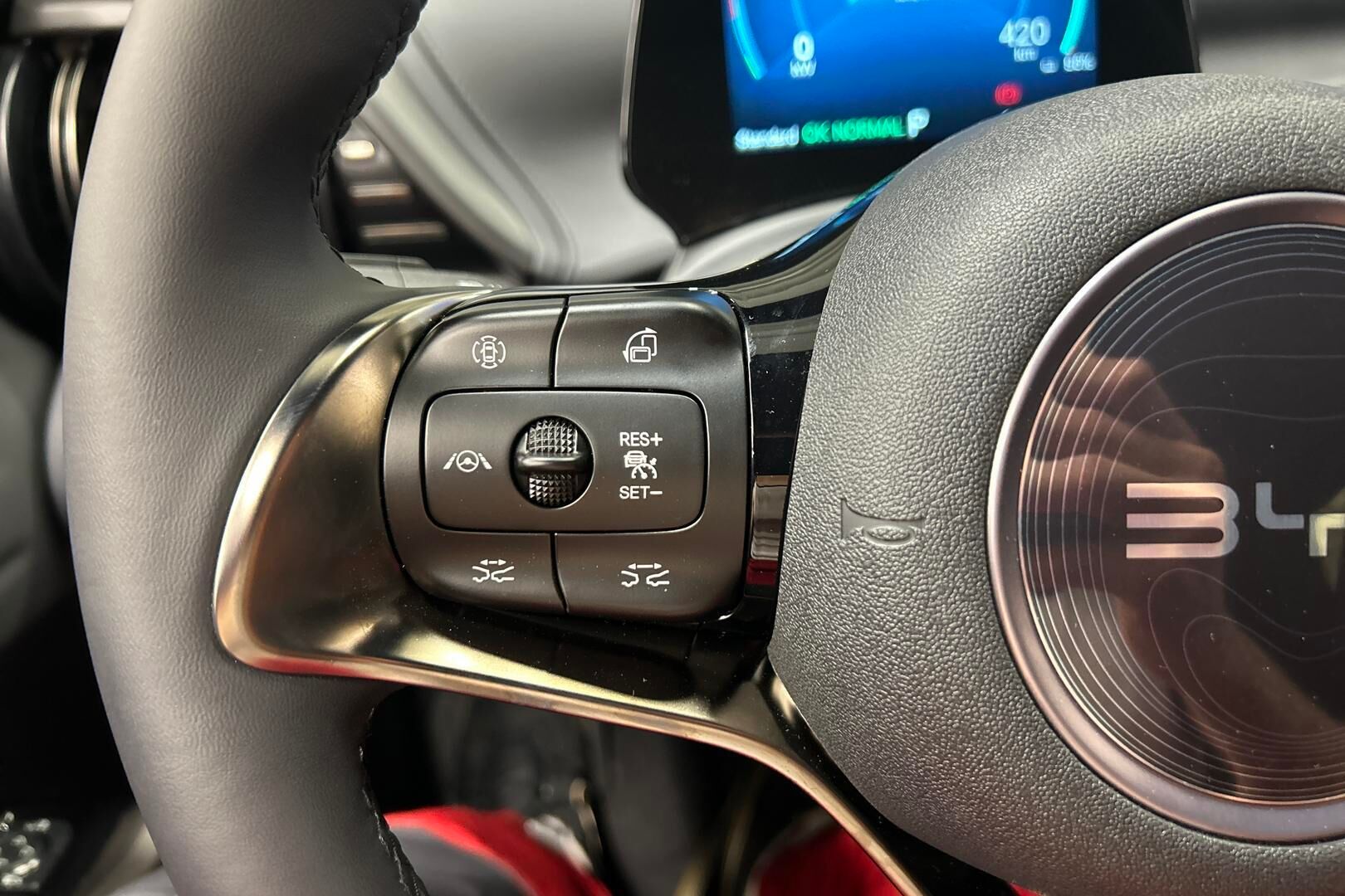 BYD Atto 3 iso kuva 17