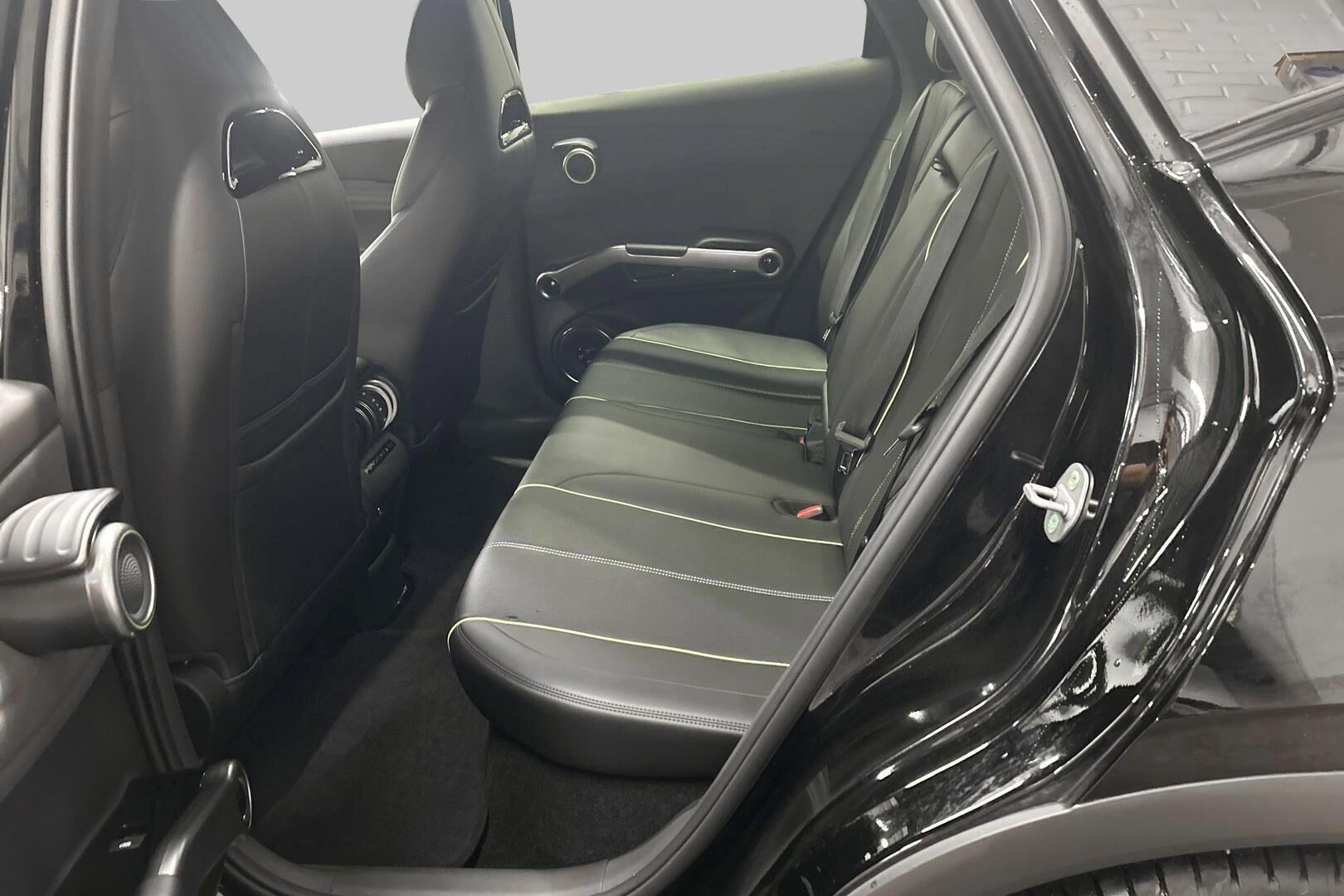 BYD Atto 3 iso kuva 9