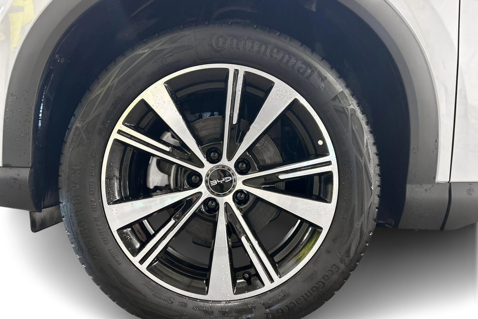 BYD Atto 3 iso kuva 20