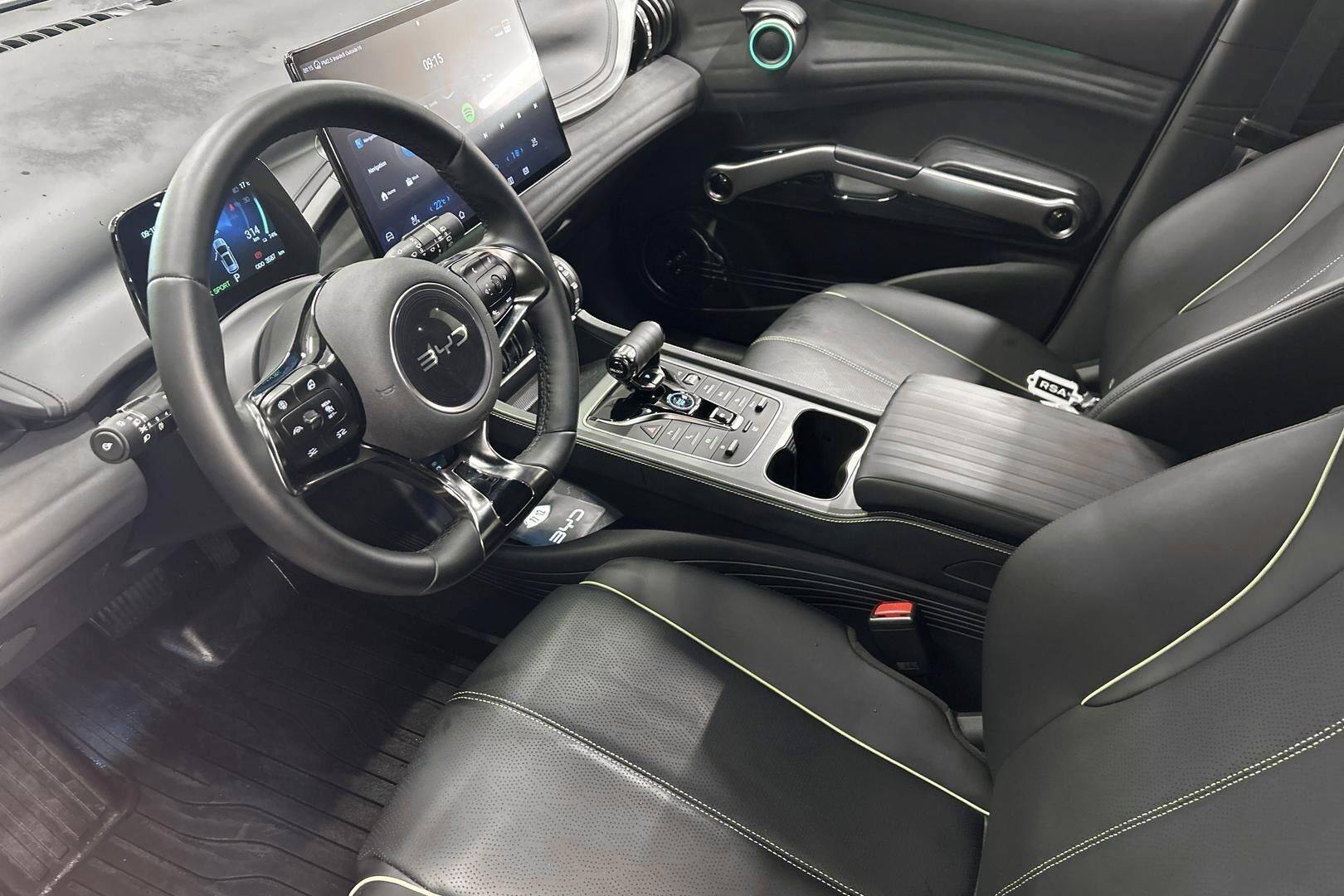 BYD Atto 3 iso kuva 6