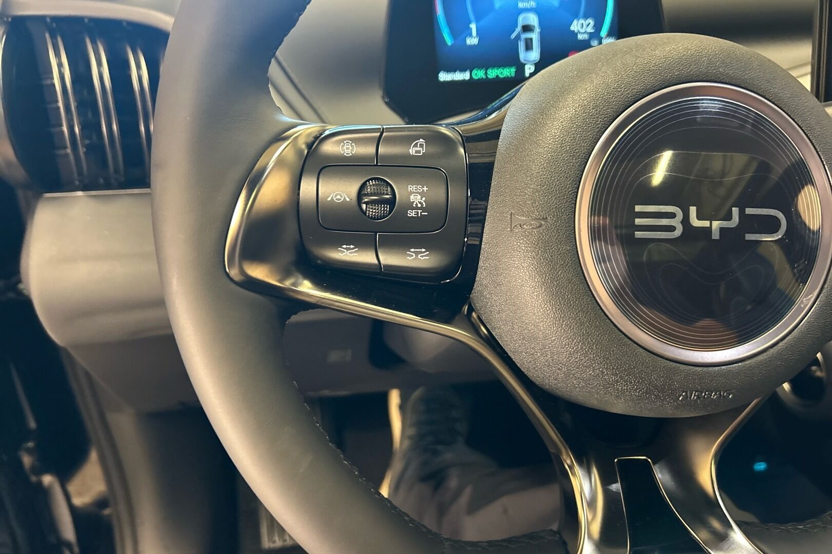BYD Atto 3 iso kuva 21