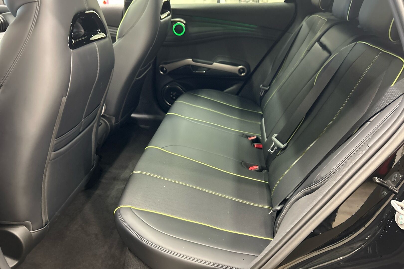 BYD Atto 3 iso kuva 18