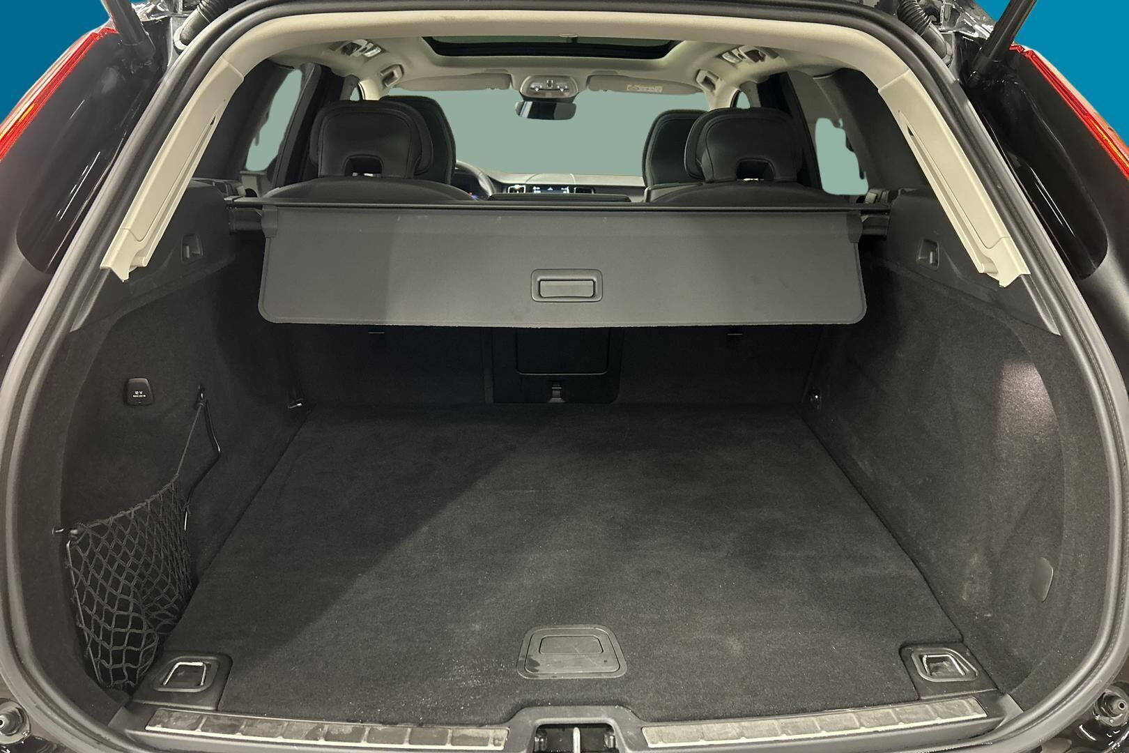 Volvo XC60 iso kuva 12