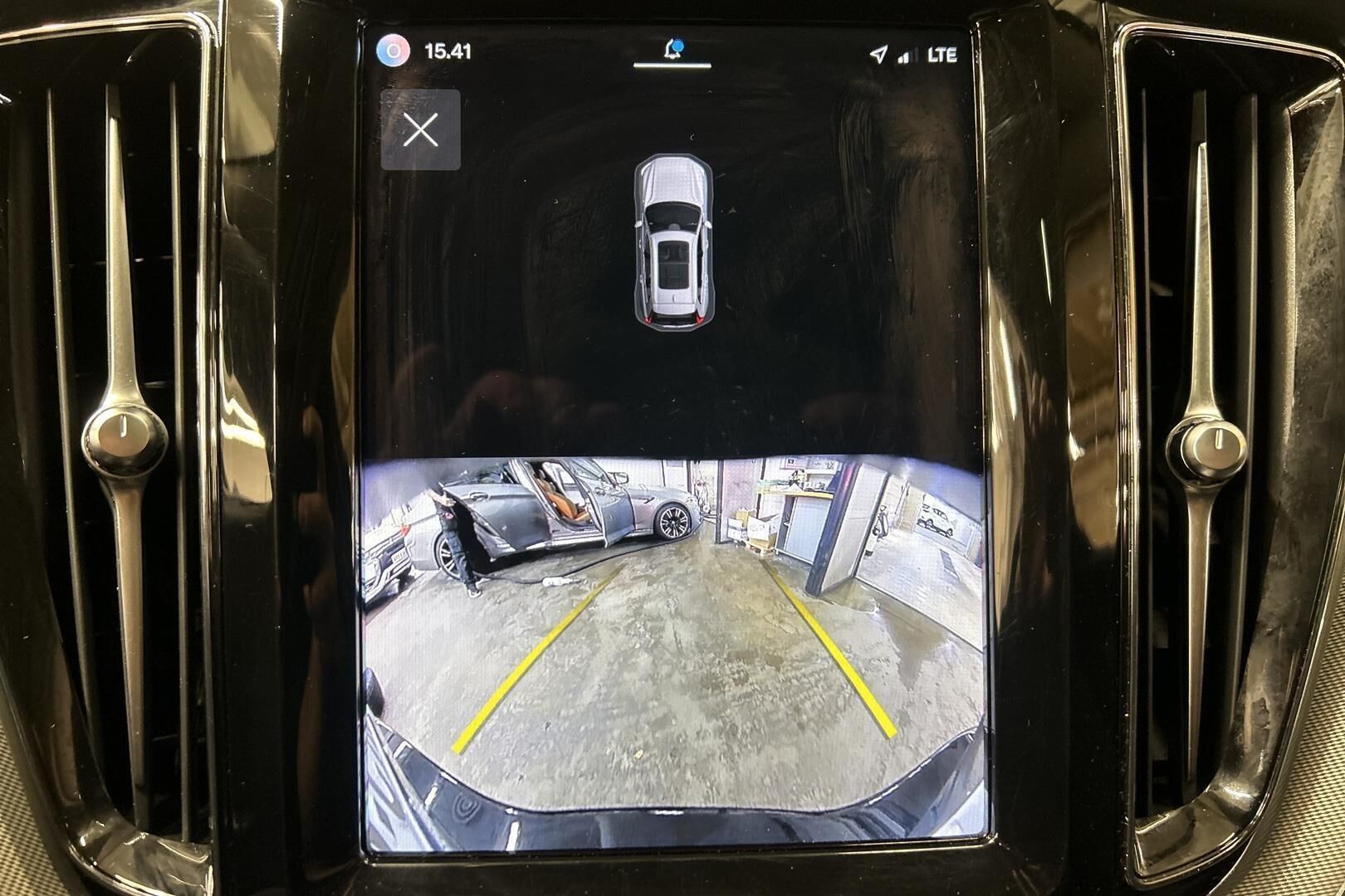 Volvo XC60 iso kuva 14