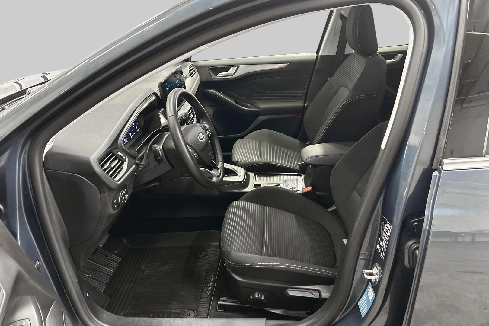 Ford Focus iso kuva 9