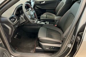 Ford Kuga esikatselu 9