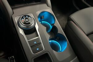 Ford Kuga esikatselu 10